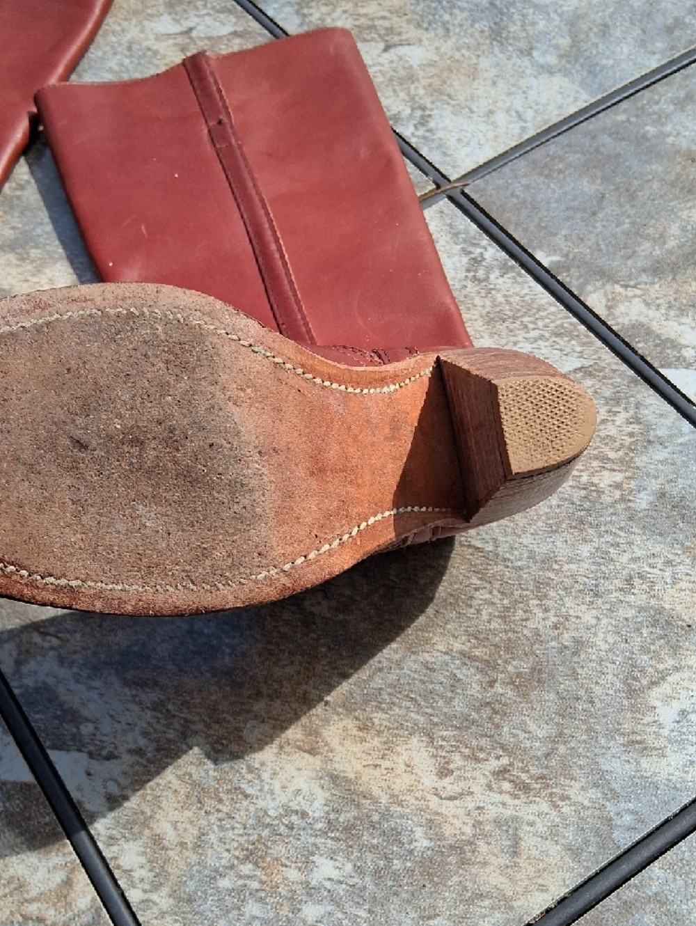 Vintage Frye Leather Heeled Boots - Picture 5 of 8